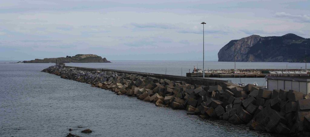 Casa Rural Ecologica Arrizurieta Bermeo Bagian luar foto